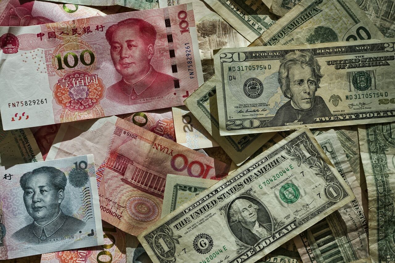 Kamatni diferencijal i slabljenje dolara